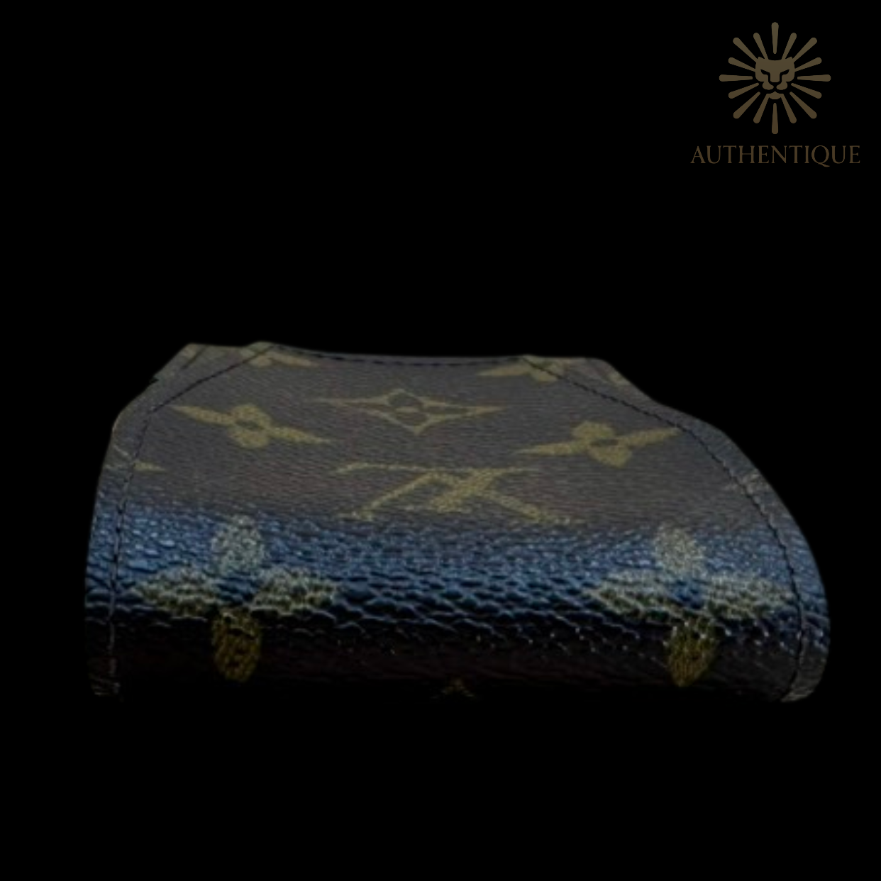 Louis Vuitton Monogram Etui Cigarette Case M63024 with tuck-in flap and cross-grain leather lining