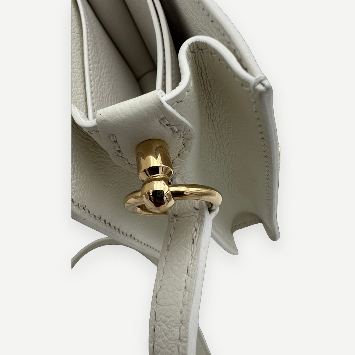 Hermès White Evercolor Roulis Mini 18 Bag, Permabrass Hardware, Z Stamp, 2021 | Shop Authentique Lux