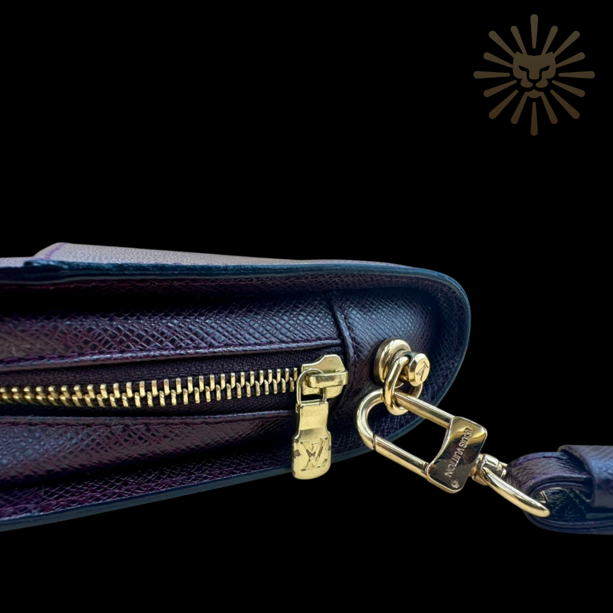 Louis Vuitton Taiga Pouch Baikal – Burgundy (Acajou)