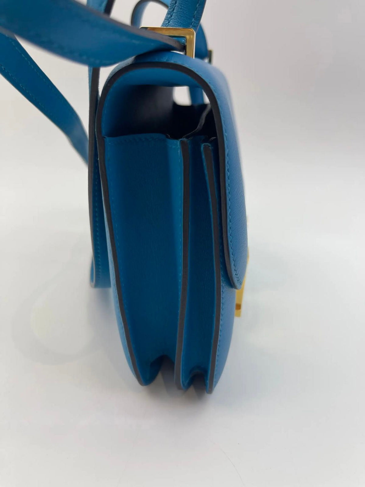 HERMES Constance 18 Mini, Bleu Zanzibar Evercolor, Gold Hardware, 2021 | Shop Authentique Lux