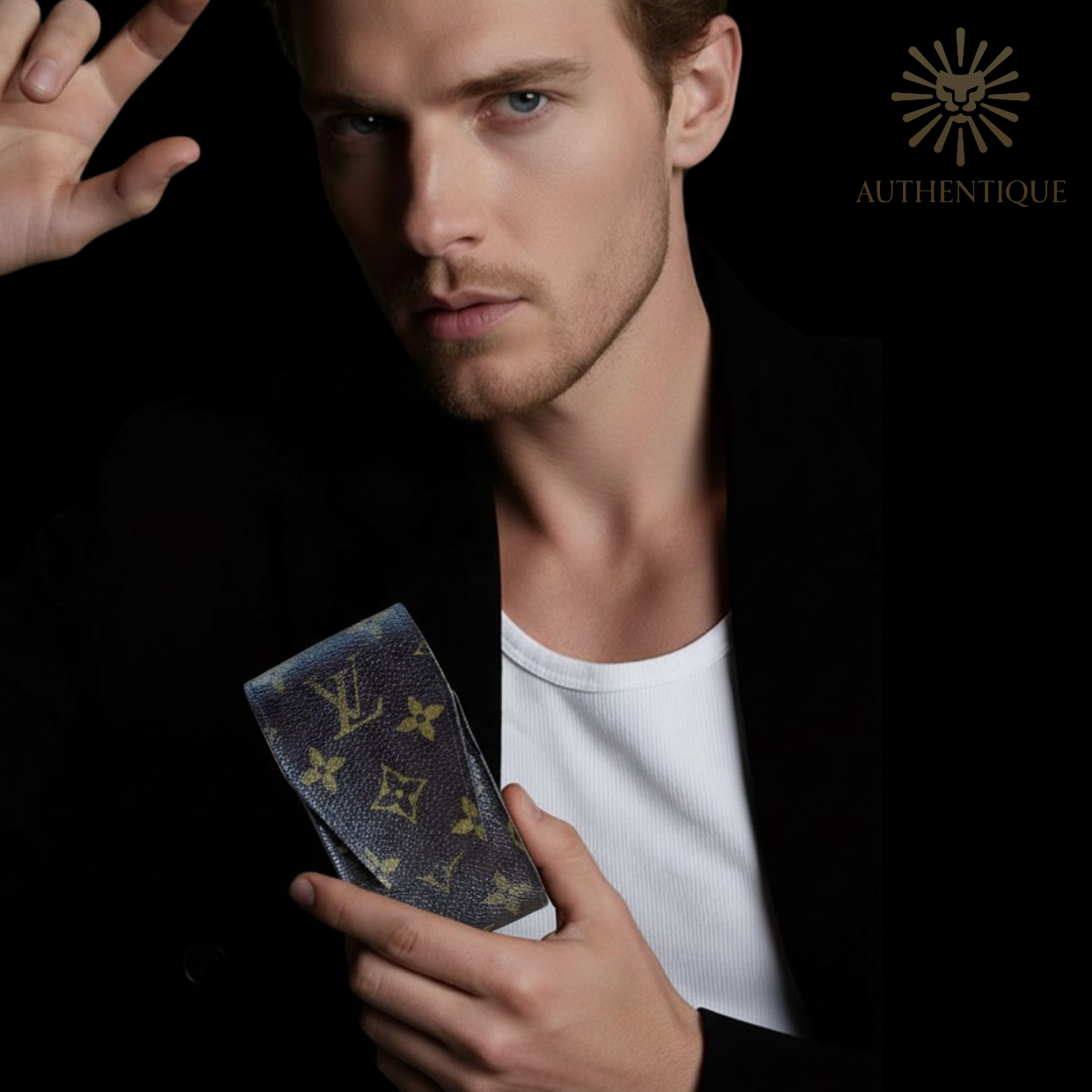 Louis Vuitton Monogram Etui Cigarette Case M63024 with tuck-in flap and cross-grain leather lining