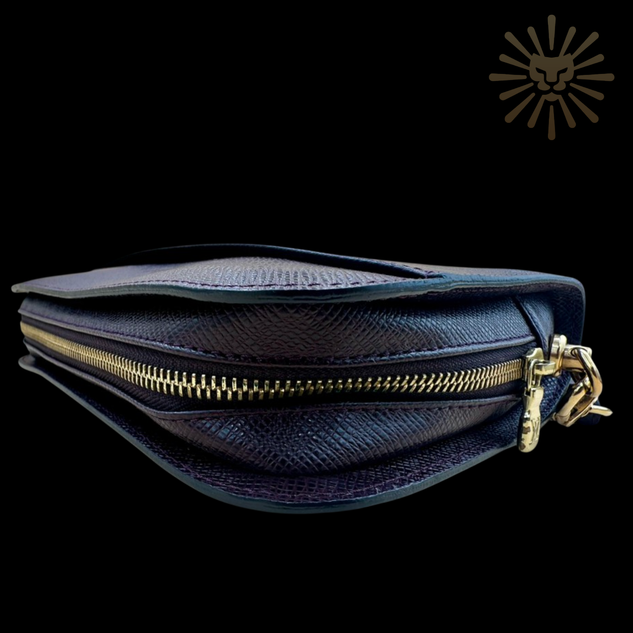 Louis Vuitton Taiga Pouch Baikal – Burgundy (Acajou)