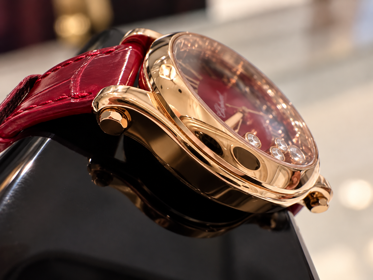 Chopard Happy Sport 5378, Red Mother-of-Pearl Dial, 18K Rose Gold, 2023 | Shop Authentique Lux