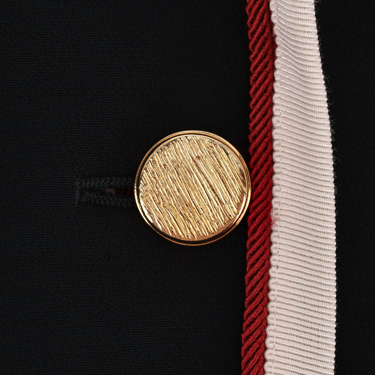 GUCCI blazer cuff buttons and red and ivory edging | Shop Authentique Lux