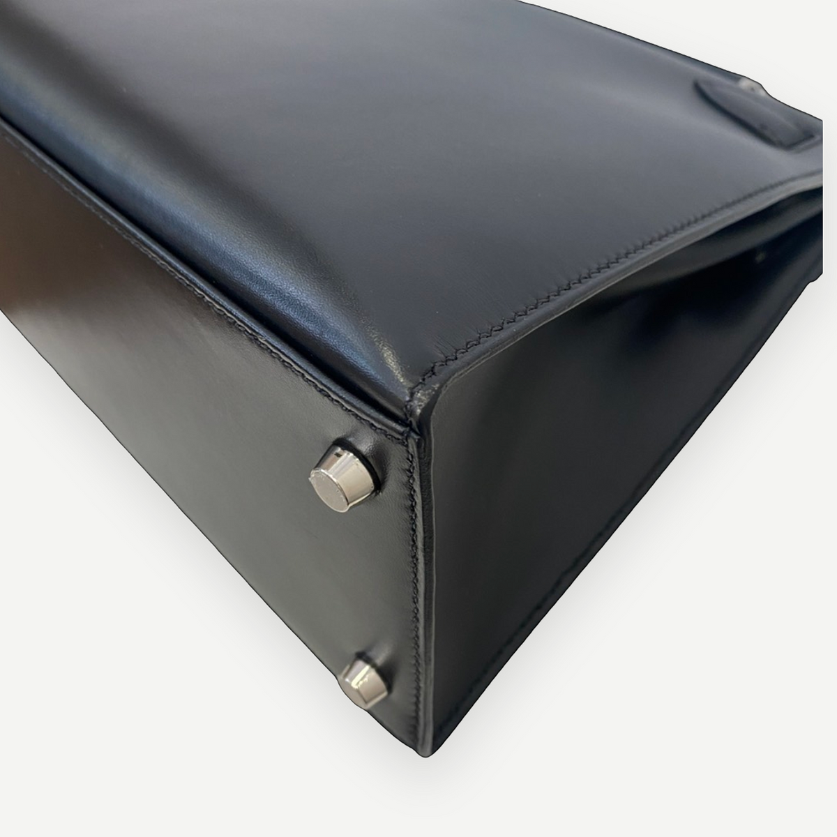Hermès Kelly 28 Sellier, Noir Box Leather, PHW, Full Set, 2000 | Shop Authentique Lux