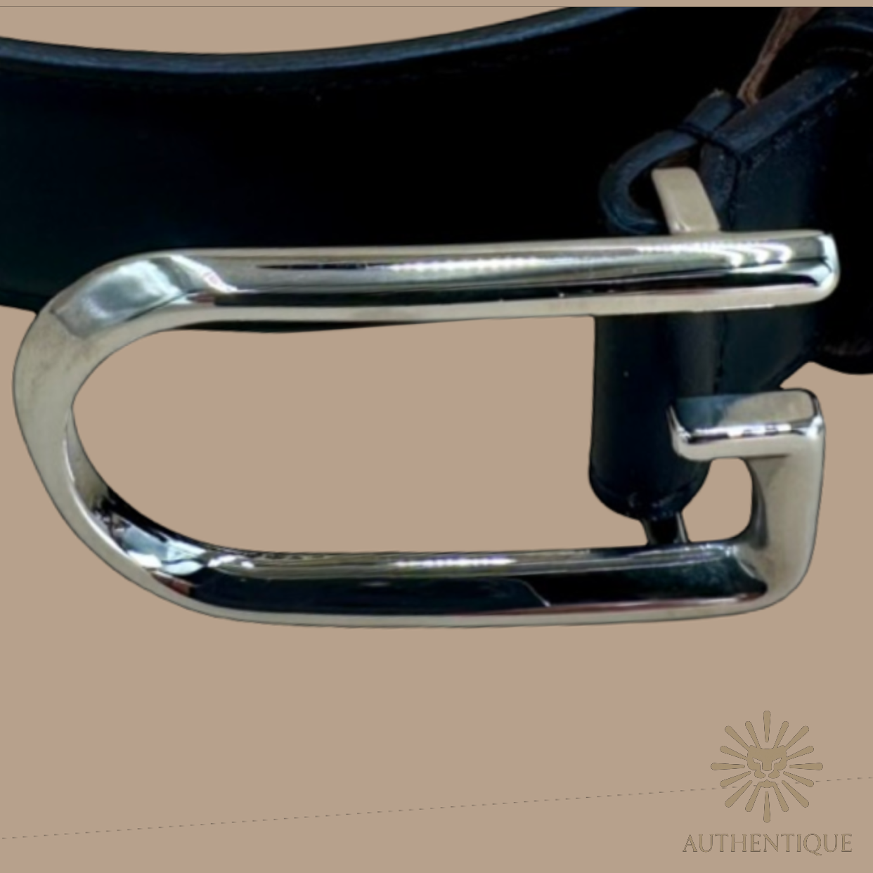 Gucci Ref. 277380 Skinny Black Leather Belt | Silver G Buckle | Size 80/32