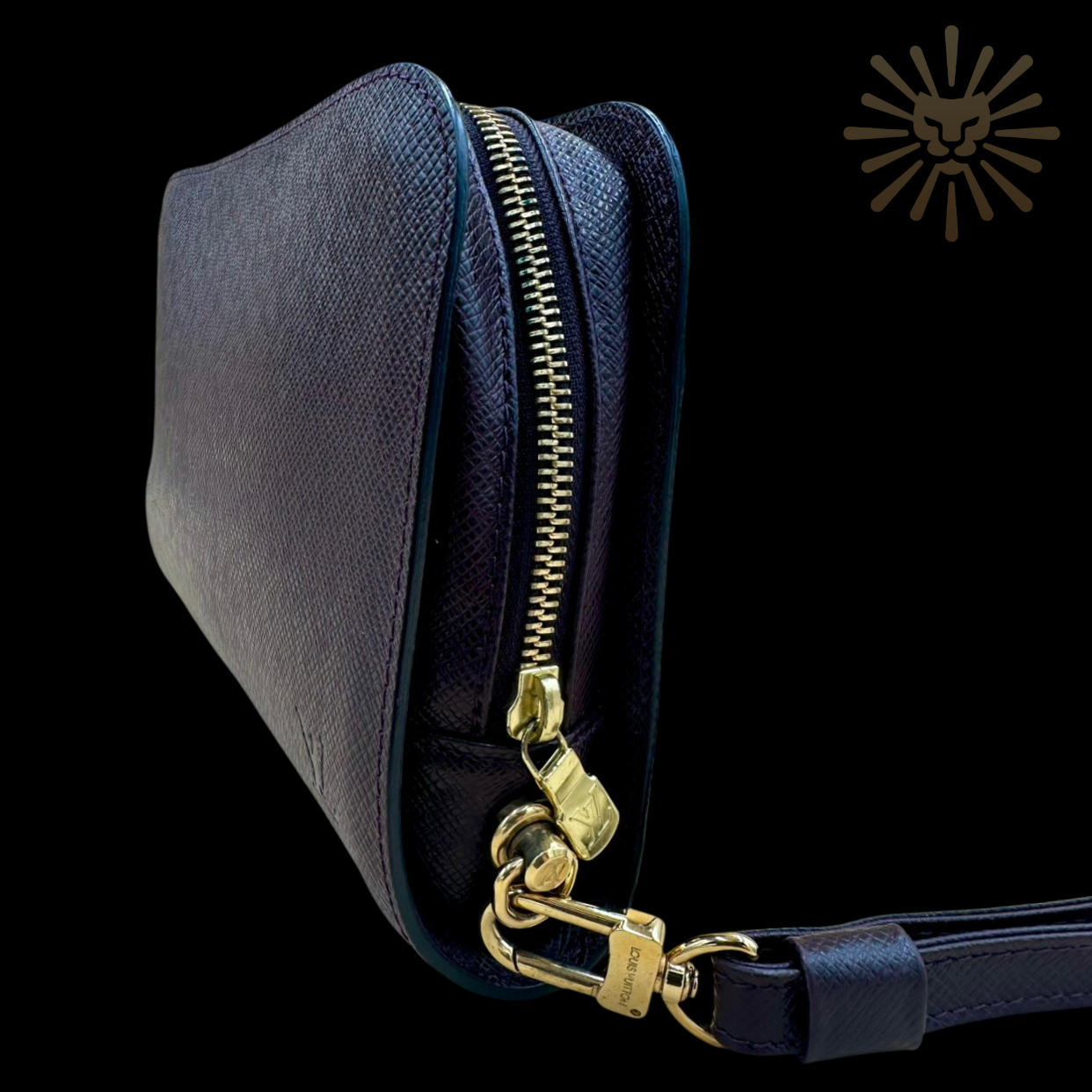 Louis Vuitton Taiga Pouch Baikal – Burgundy (Acajou)