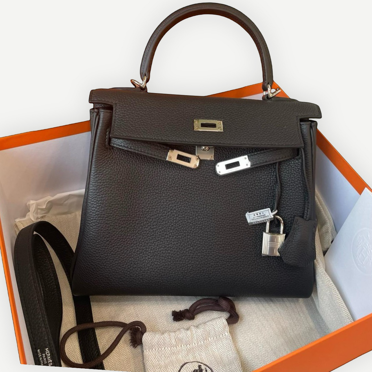 Hermès Kelly 25 Retourne Noir Togo Palladium Hardware, K Stamp, 2025 | Shop Authentique Lux