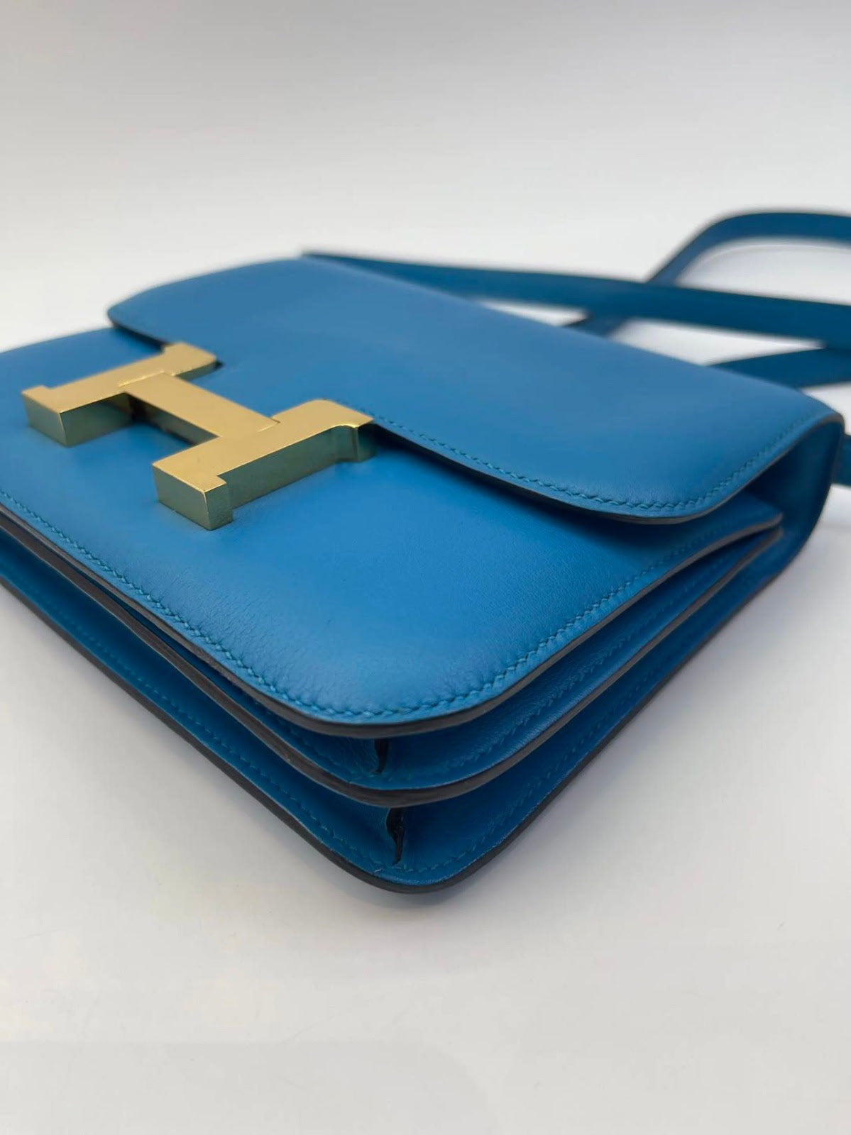HERMES Constance 18 Mini, Bleu Zanzibar Evercolor, Gold Hardware, 2021 | Shop Authentique Lux