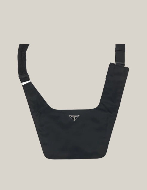 “Prada Tessuto Triangle Nylon Messenger Bag black authentic excellent condition”
“Prada black nylon messenger crossbody silver logo triangle Authentique Luxury”