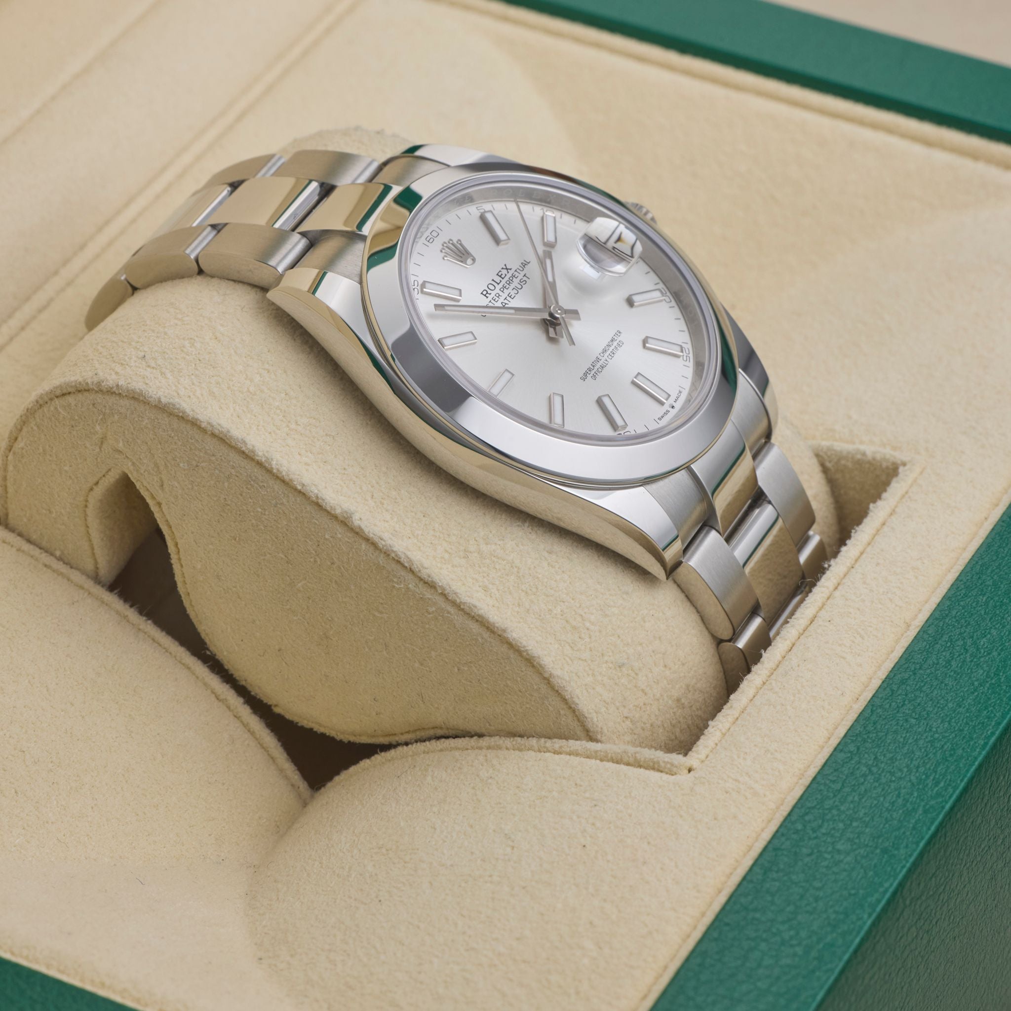 Rolex Datejust 41 126300, Silver Baton Dial, Oystersteel, Full Set, 2026 | Shop Authentique Lux