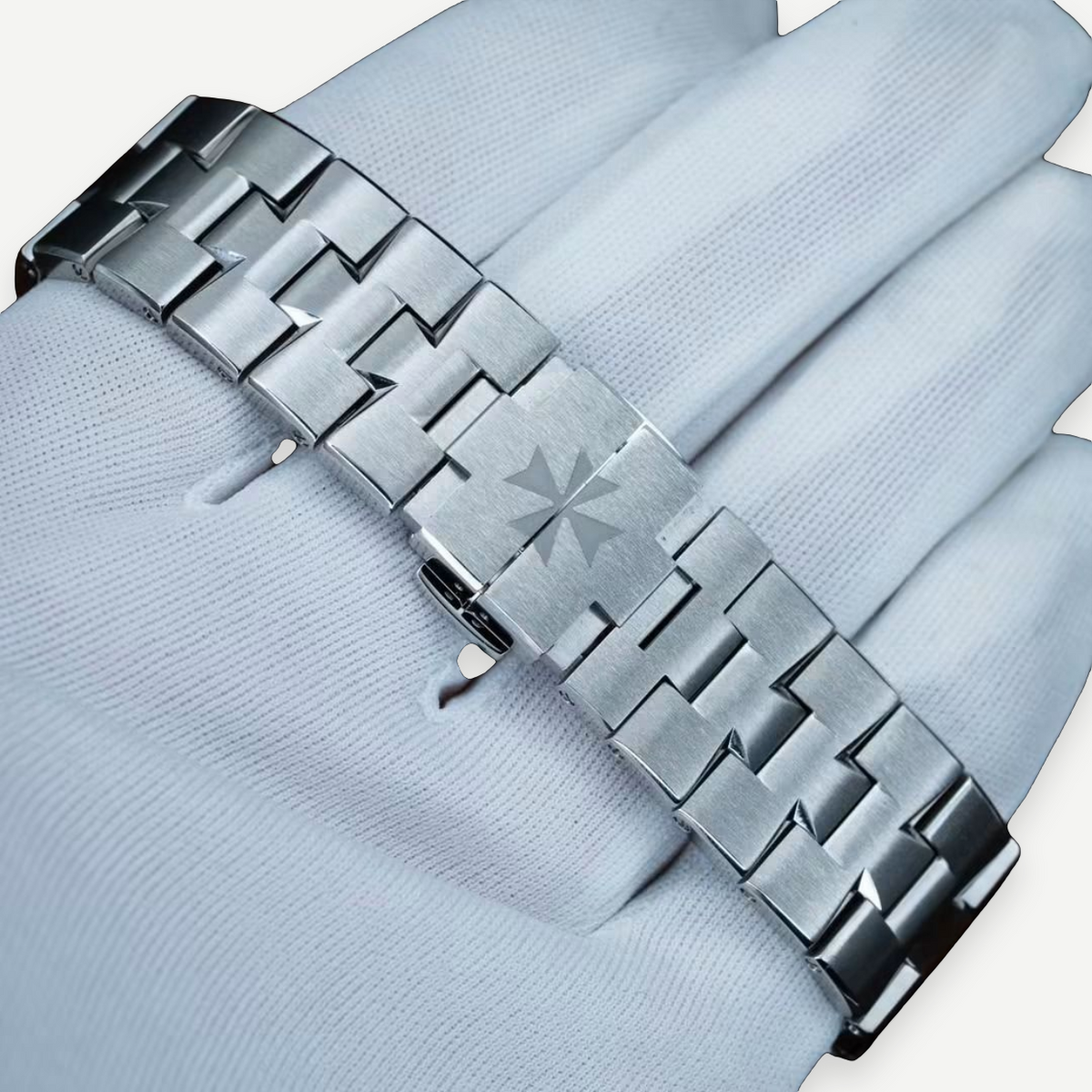 Vacheron Constantin Overseas 4500V/110A-B128, Blue Dial, 2022 | Shop Authentique Lux