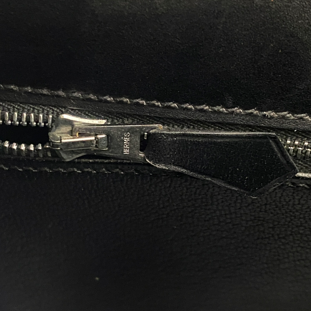 Hermès Kelly 28 Sellier, Noir Box Leather, PHW, Full Set, 2000 | Shop Authentique Lux