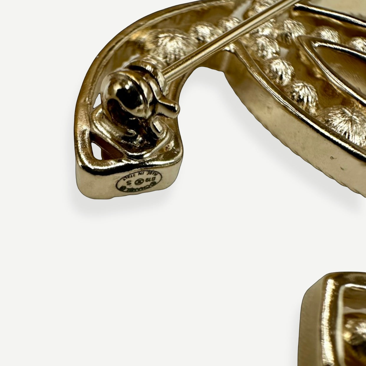 Chanel Classic Interlocking CC Brooch, Crystal & Faux Pearl, Gold-Tone | Shop Authentique Lux