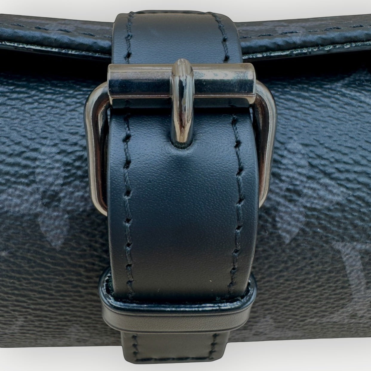 Louis Vuitton Étui 3 Montres Watch Case, Monogram Eclipse Canvas | Shop Authentique Lux