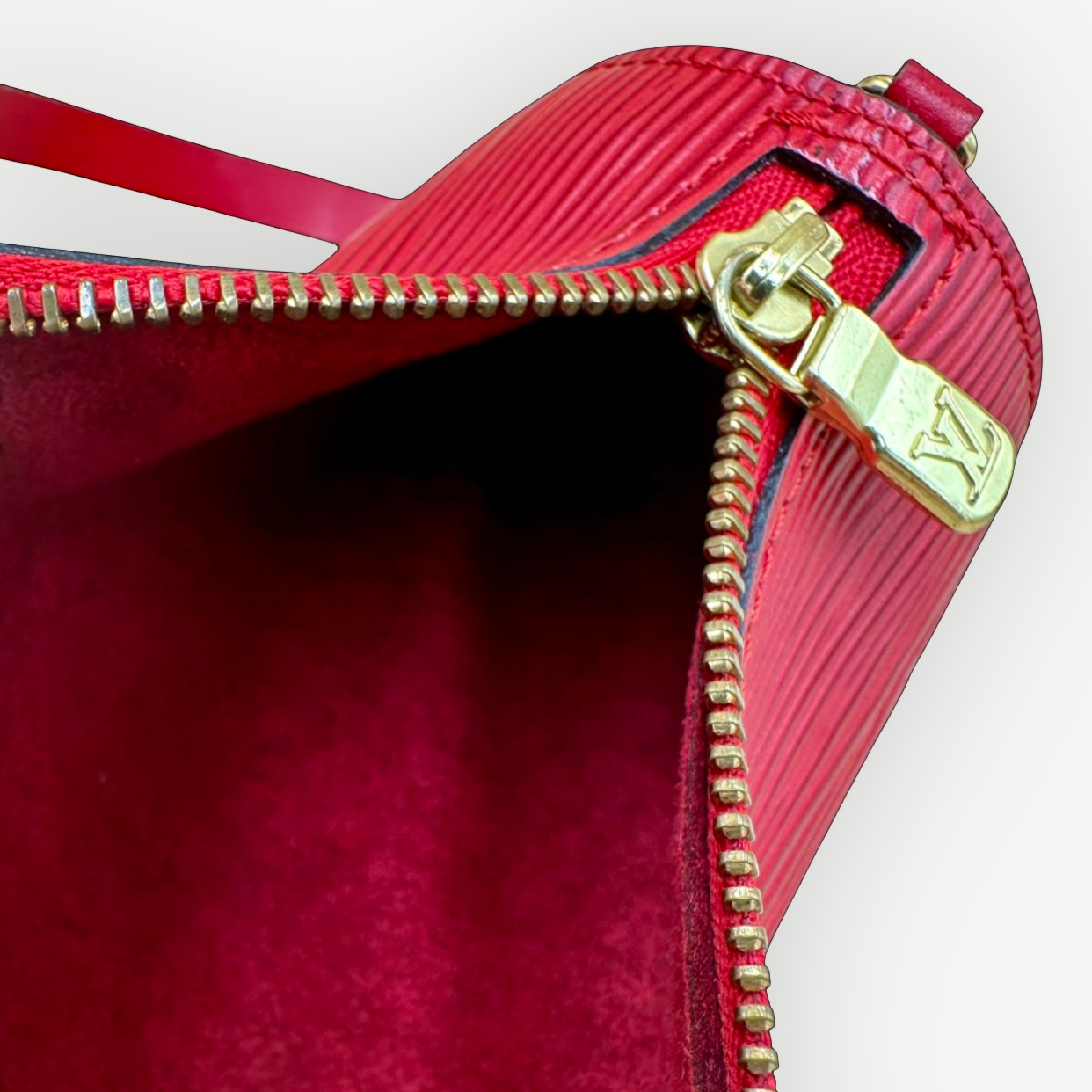 Louis Vuitton Papillon Pochette, Red Epi Leather, 2005 | Shop Authentique Lux