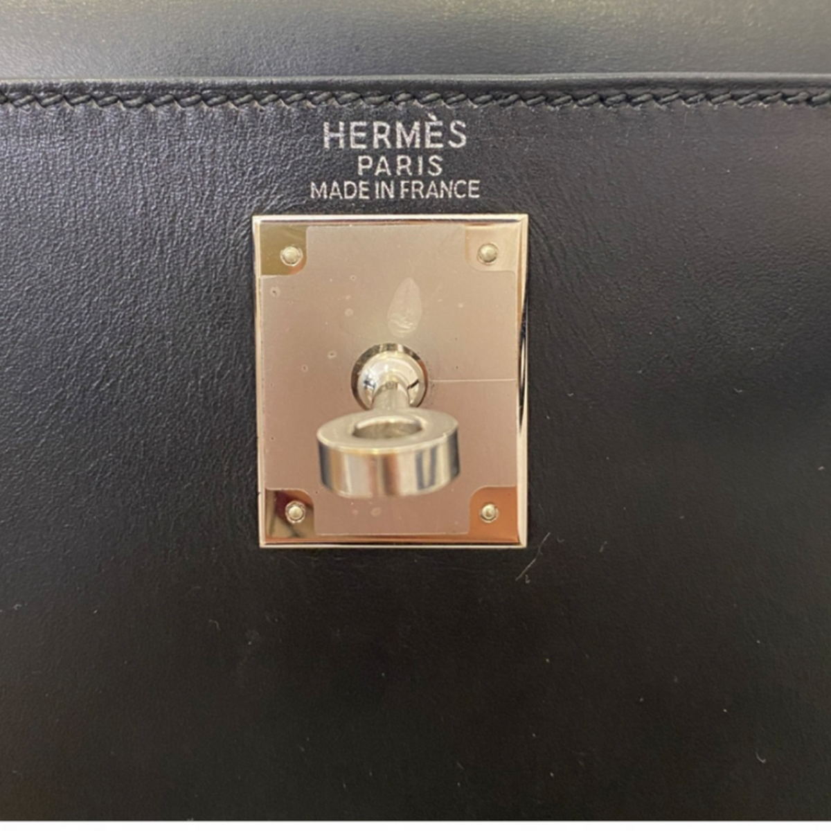 Hermès Kelly 28 Sellier, Noir Box Leather, PHW, Full Set, 2000 | Shop Authentique Lux