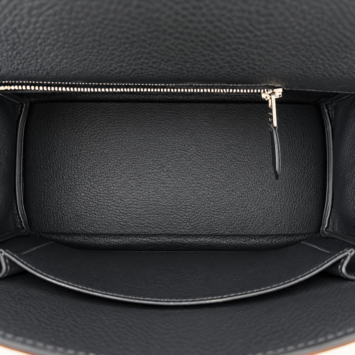 Hermès Kelly 25 Retourne Noir Togo Palladium Hardware, K Stamp, 2025 | Shop Authentique Lux