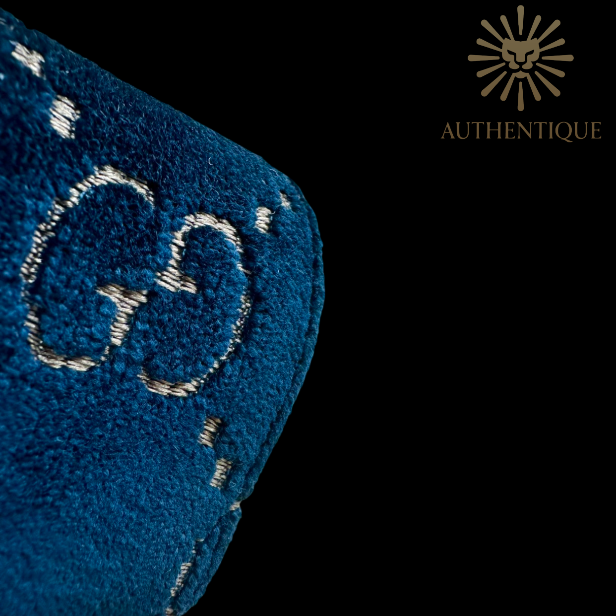 Corner of Gucci Dionysus Mini Chain Wallet in Navy Blue Velvet Crystal GG – Available at Authentique Lux