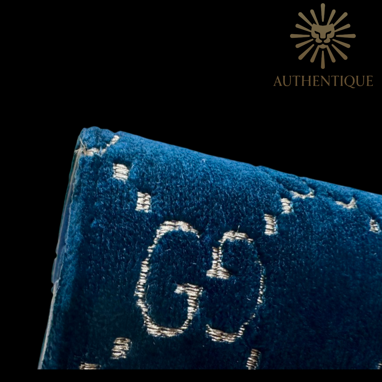 Corner of Gucci Dionysus Mini Chain Wallet in Navy Blue Velvet Crystal GG – Available at Authentique Lux