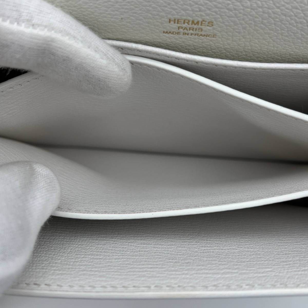 Hermès White Evercolor Roulis Mini 18 Bag, Permabrass Hardware, Z Stamp, 2021 | Shop Authentique Lux