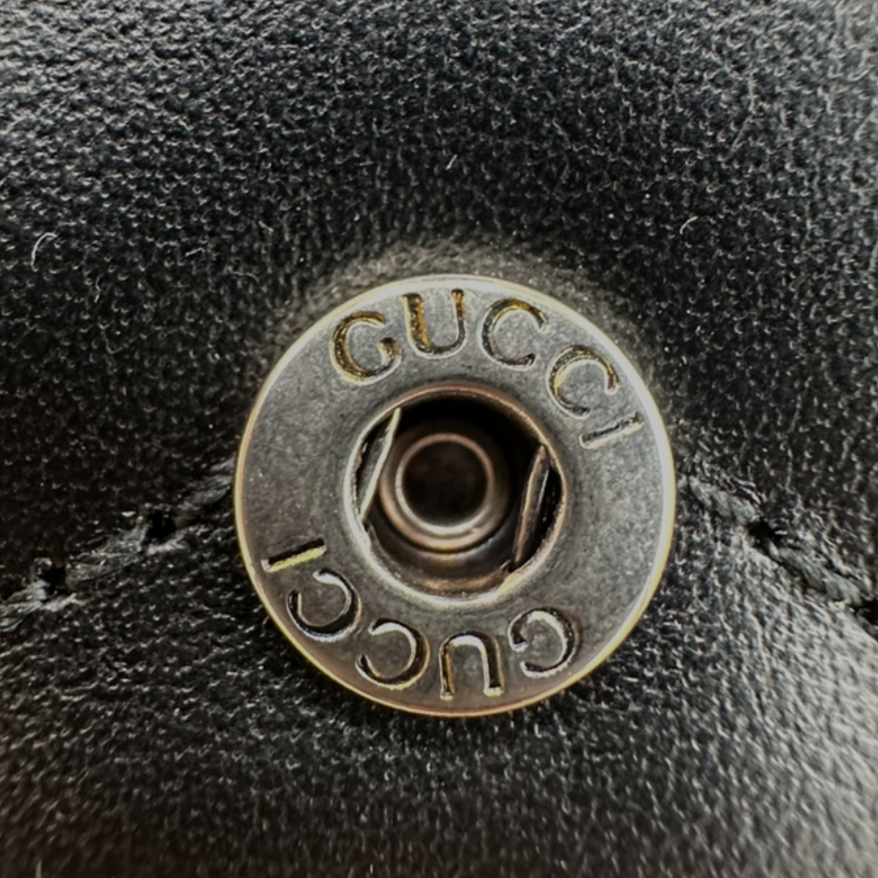 Gucci GG Marmont Super Mini Shoulder Bag | Shop Authentique Lux
