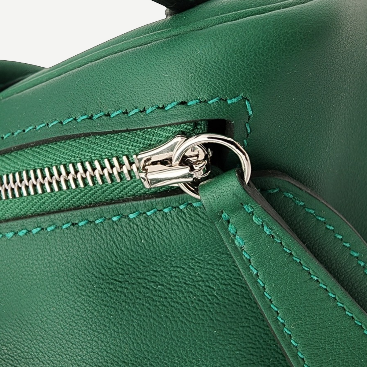 Hermès Vert Moyen Swift Mini Lindy II 20 Bag, Palladium Hardware, Full Set, K Stamp, 2025 | Shop Authentique Lux