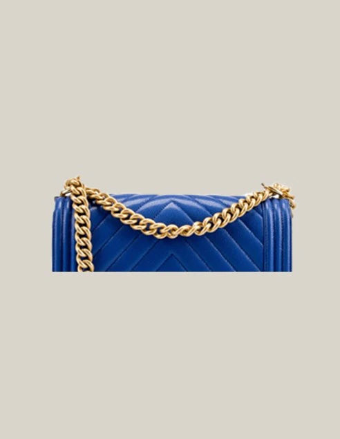 “Chanel Medium Chevron Boy Bag blue 2024 spring gold hardware new condition authentic”
“Authentique Luxury Chanel Chevron Boy Bag blue gold hardware spring 2024 collection”
