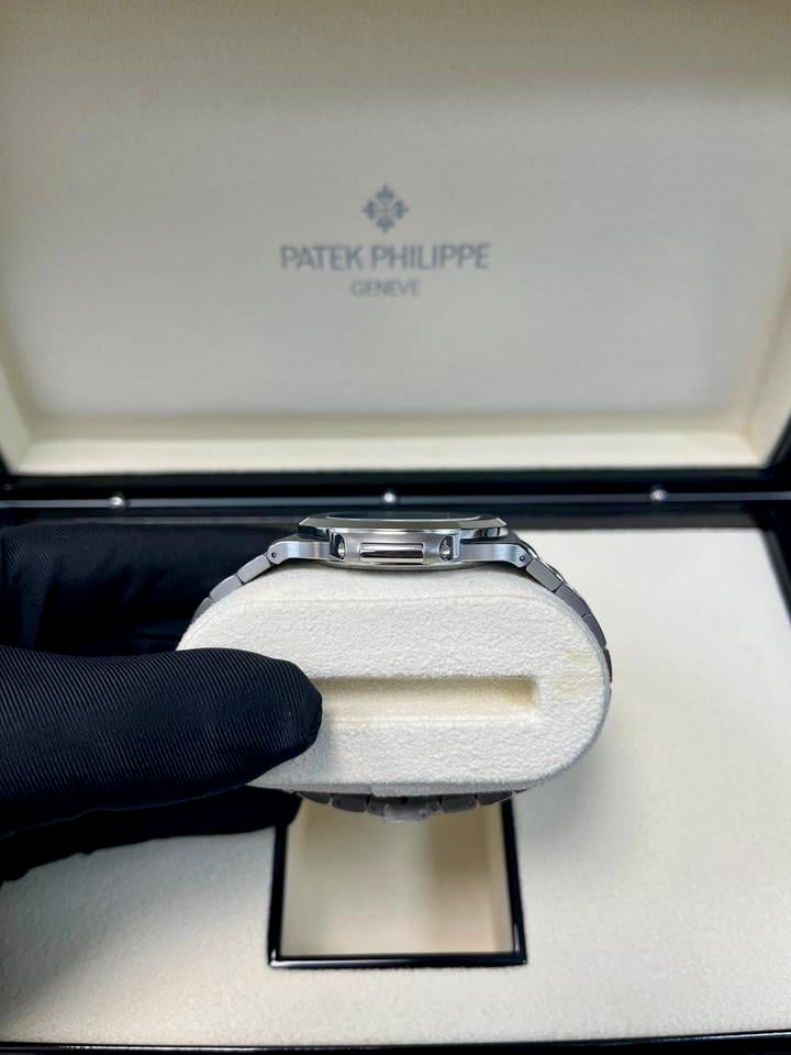 PATEK PHILIPPE Nautilus 5711/1A-018, Tiffany & Co. Blue Dial, Full Set, 2023 | Shop Authentique Lux