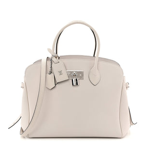 LOUIS VUITTON Milla MM, Craie Veau Nuage Leather, Silver-Tone Hardware